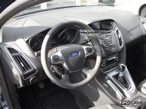 Detailed specs review of 2012 Ford Focus 1.6 TDCi (95) Titanium .